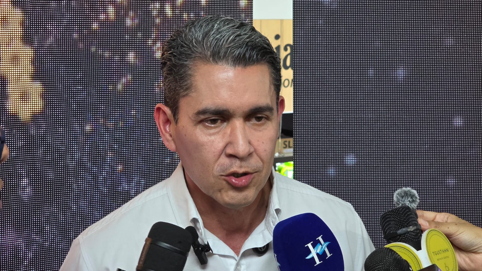 Harold Lovo, gerente de Mercadeo de Supermercados La Colonia,