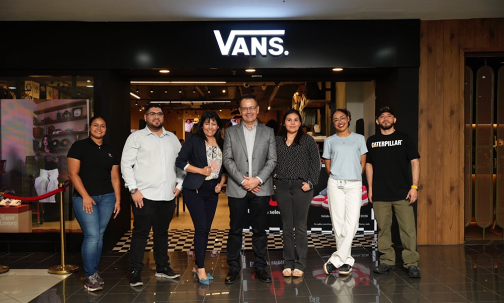 Vans aterriza en Honduras con primera tienda junto a ADOC