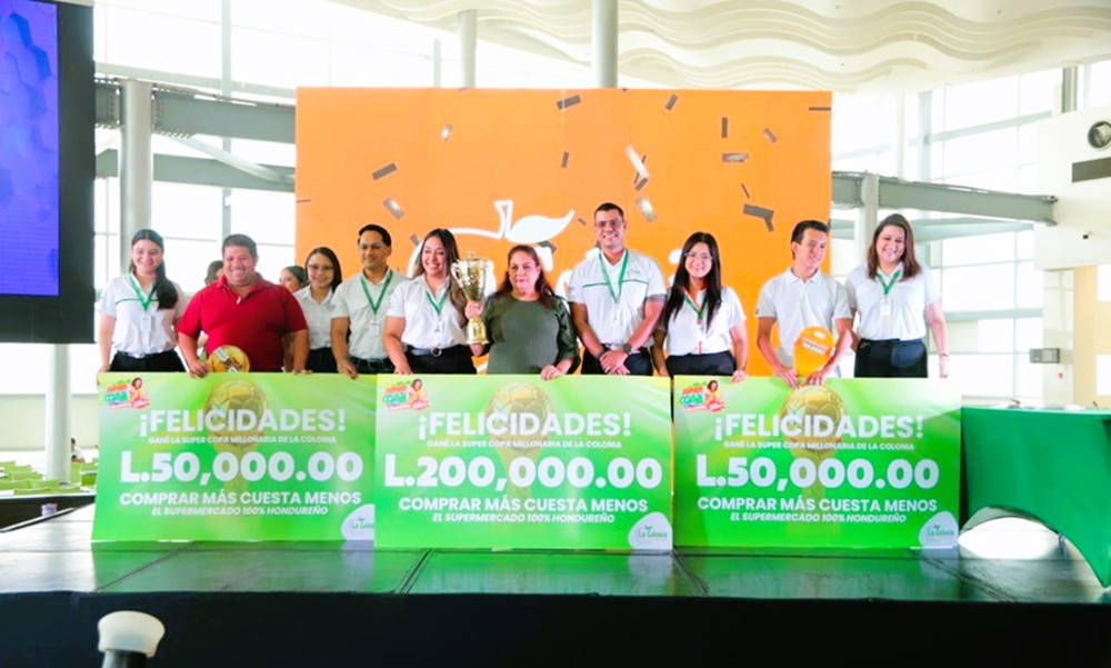 La Colonia celebra a los ganadores de la Súper Copa Millonaria